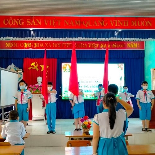 Liên Đội TH Hương An phát động chủ đề năm học: “Thiếu nhi Quế Sơn- học tốt chăm ngoan- vui khỏe an toàn ”